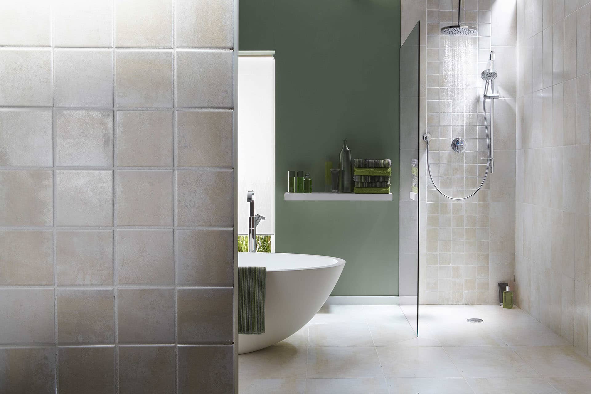 Walk-In Bath vs. Walk-In Shower: Choosing the Perfect Bathing Solution for Your Bathrooms